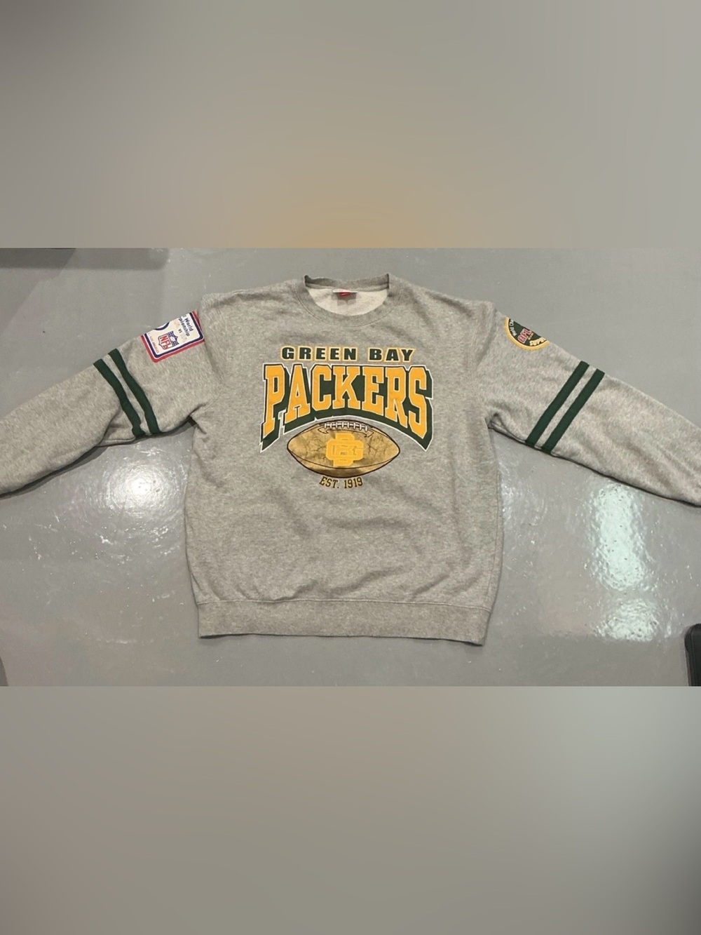 Mitchell and Ness Green Bay Packers Gray Crewneck Sweatshirt